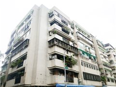 鄰近曼哈頓(信義)社區推薦-德鄰大廈，位於台北市大安區